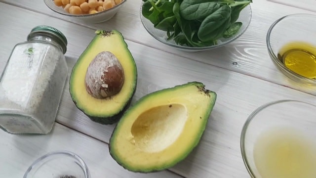 Какие продукты полезны для сердца и сосудов женщин для разжижения крови?